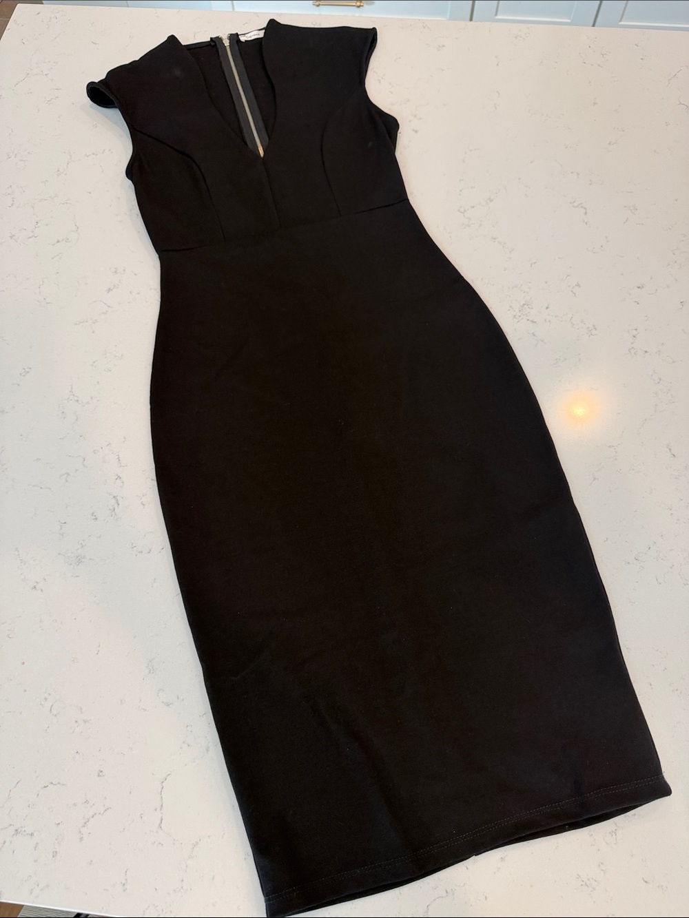Soprano Black Cap-Sleeve Sheath Dress